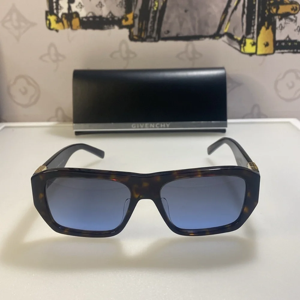 New Unisex Givenchy Sunglasses GV 40036 U 52W